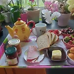 D'hotes Les Glycines Et Petit Dejeuner 3*