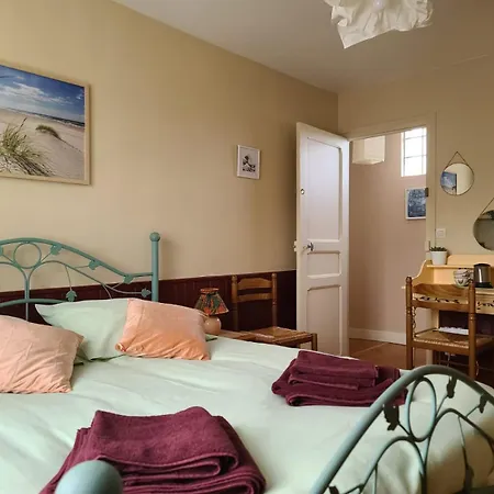 D'hotes Les Glycines Et Petit Dejeuner Bed & Breakfast